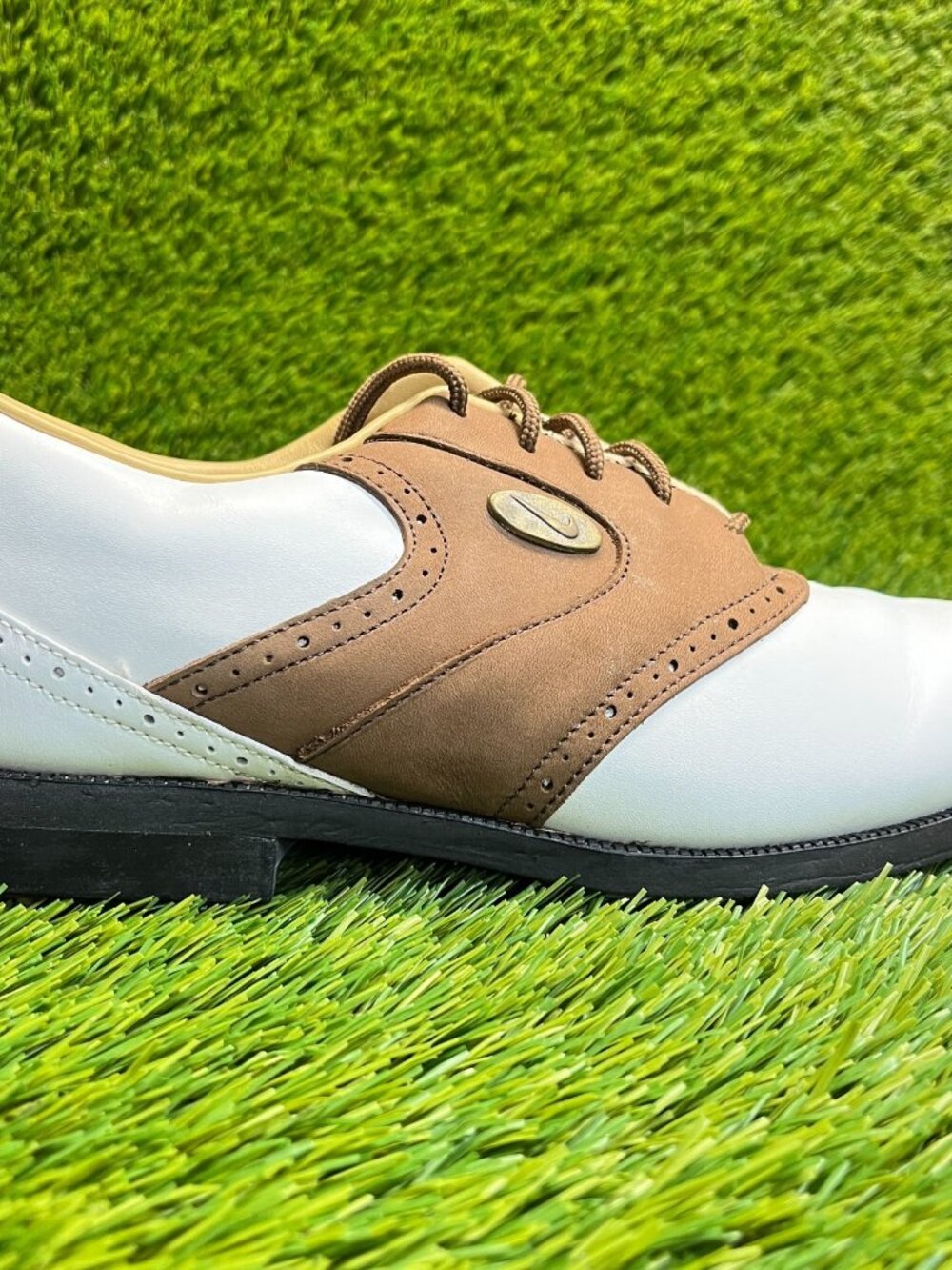 Nike Airliner Mens Size 7.5 White Brown Black Outdoor Leather Lace Up Golf Shoes